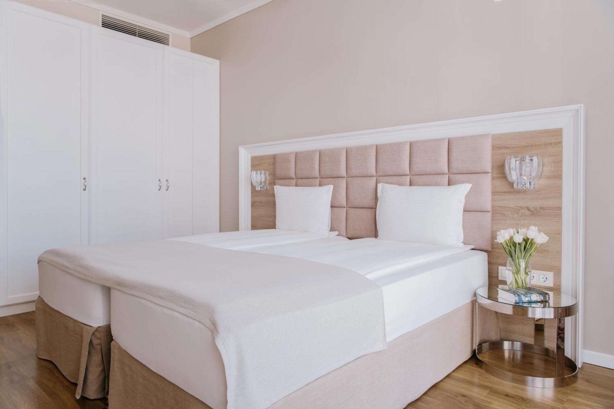 Impresamente Art Hotel Sofia Ngoại thất bức ảnh