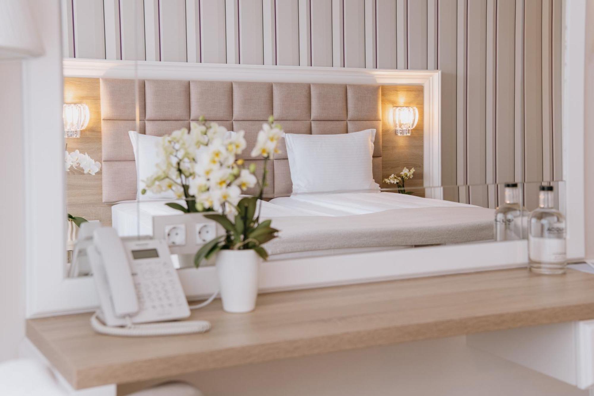 Impresamente Art Hotel Sofia Ngoại thất bức ảnh