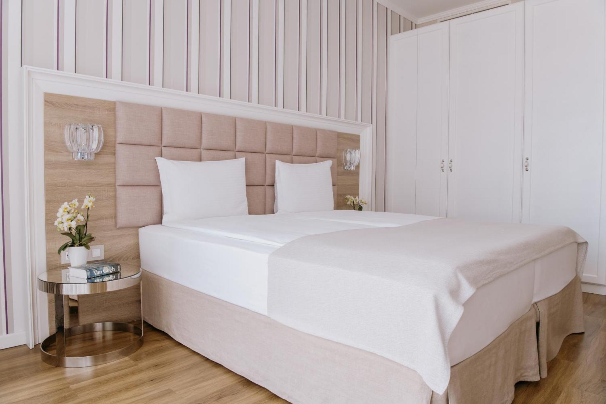 Impresamente Art Hotel Sofia Ngoại thất bức ảnh