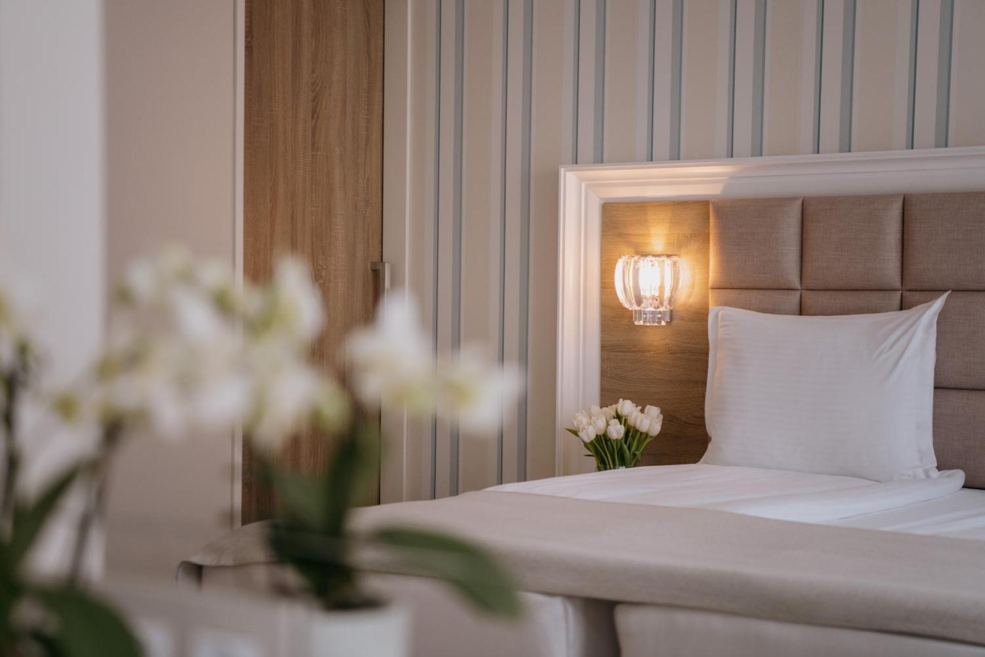 Impresamente Art Hotel Sofia Ngoại thất bức ảnh